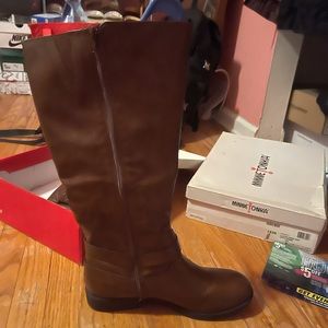 Brown boots.